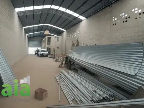 Galpón con Oficinas Zona Estación Alvarado