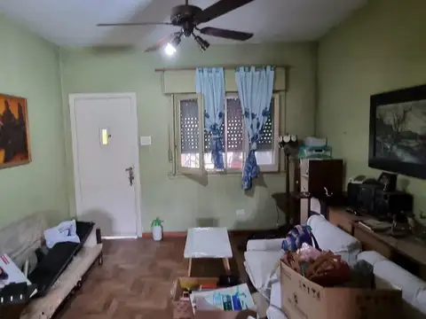 EN VENTA EN EL PALOMAR CHALET DE 4 AMBIENTES MUY BIEN UBICADO - FICHA 8959