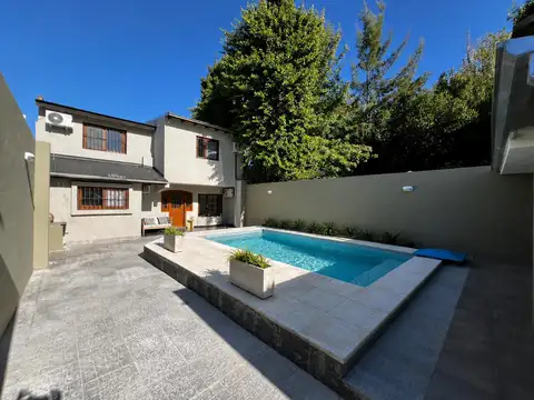 Depto Tipo Casa en Venta con 1 cocheras