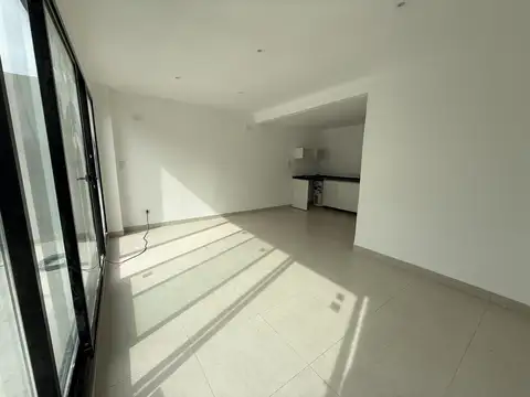 Depto Tipo Casa en Alquiler de 3 ambientes