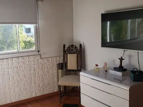 Casa 6 ambientes con 2 baños