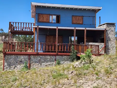 Complejo de dos casas con Piscina vista al Champaqui