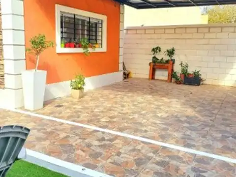 Casa en Venta con 1 cochera