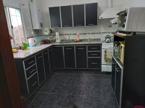 VTA. CASA 5AMB/COCH/TERRAZA-GERLI-APTO CREDITO