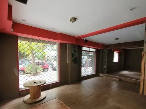 Alquiler Cañitas Local Comercial en Esquina 76 m2