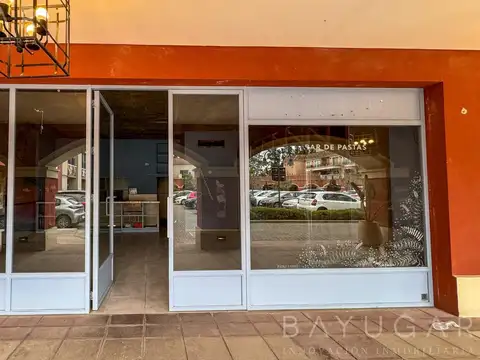 Alquiler - Locales en Pueblo Caamaño - Centro Comercial en Pilar