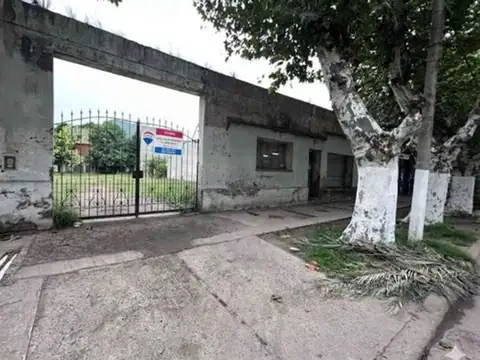 VENTA GALPÓN/DEPÓSITO CON PARQUE - MARCOS PAZ