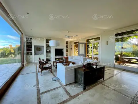 Casa en Venta de 5 dormitorios