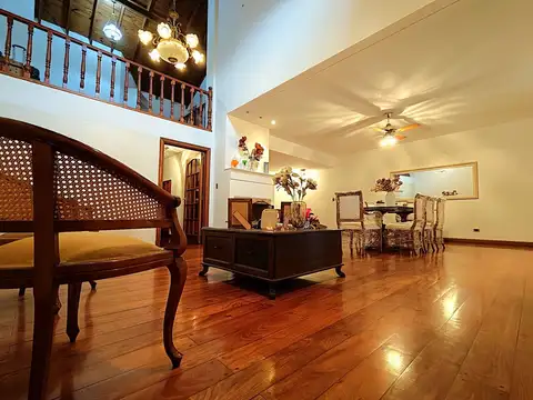 Casa en Venta con 1 cochera