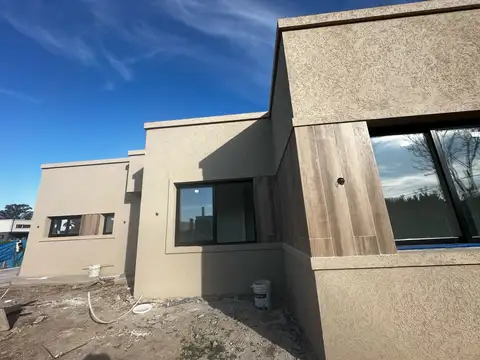 Casa - Pilar Del Este