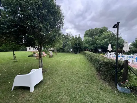 Casa en Venta con 3 cocheras