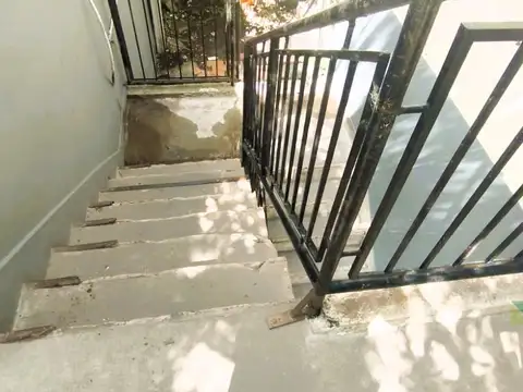 Depto Tipo Casa en Venta 40 años