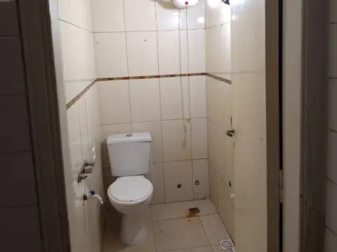 Local en Alquiler Via Púb.