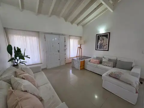 Casa en Venta en La Bota, USD 225.000