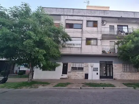En Palomar Departamento de 3 Ambientes en 1er Piso por Escalera F: 8845