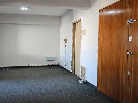 Oficina en Alquiler en Centro, $ 650.000