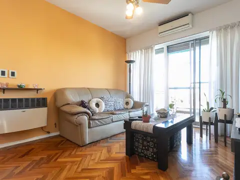Departamento en Venta en Versalles, USD 180.000