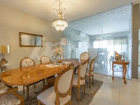 Casa 5 ambientes con 4 baños