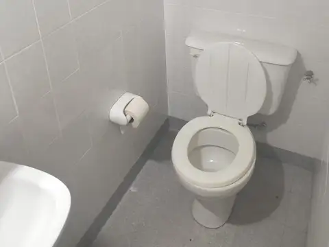 Oficina en Alquiler en Marcos Paz, $ 300.000