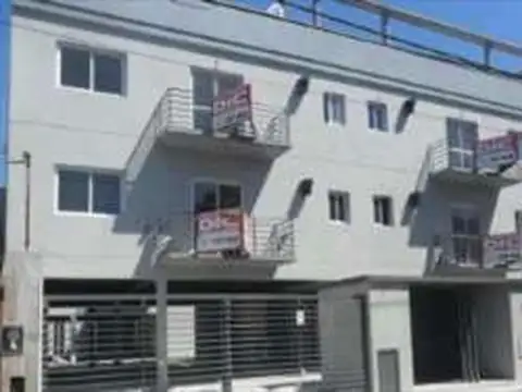 DARIO RUBEN al 4200 entre ALEM LEAND y CARREGAL M