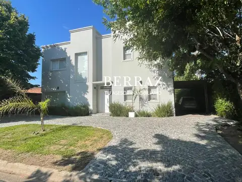 Casa Venta 3 Dormitorios Barrio Saint Matthews 927 m2 Pilar