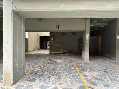COCHERA TECHADA.-