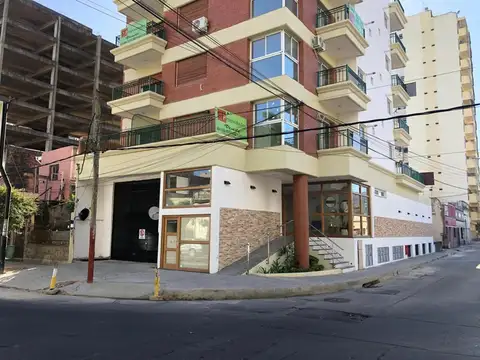 Cochera techada en alquiler