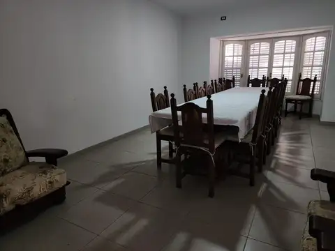 Depto Tipo Casa en Venta con 1 cocheras