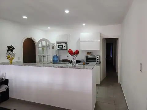 Depto Tipo Casa en Venta de 4 ambientes
