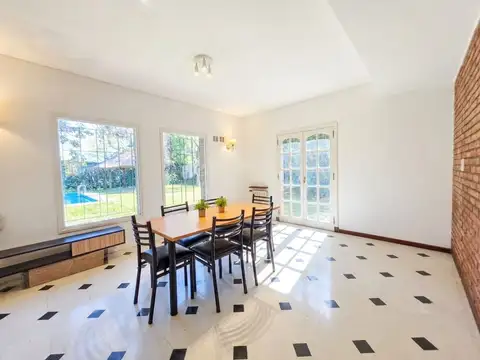 Casa en Venta en Monte Grande, USD 330.000