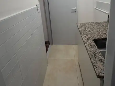 Moron Norte - 30m2 - Baño y cocina a estrenar