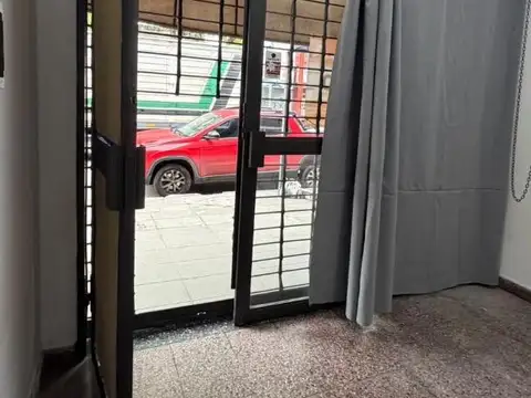 Local en Alquiler en Morón Norte, $ 750.000