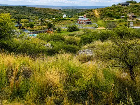 Lote 1399 m² a 1 cuadra del río en Estancia Vieja