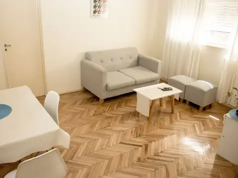 VENTA 3 AMBIENTES RECOLETA. AMUEBLADO.