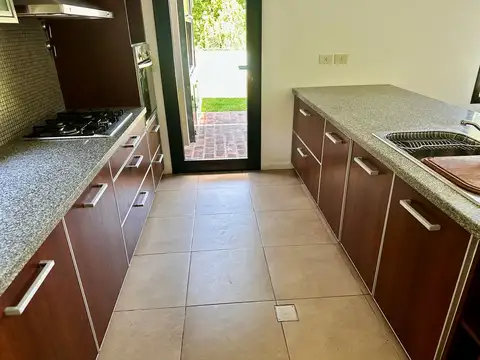 Casa en Alquiler Temporal al Oeste
