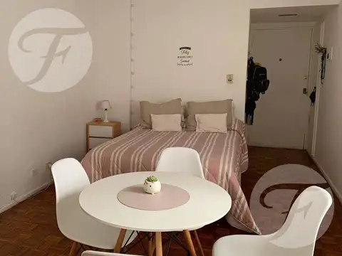 French 2769, Piso 6 D