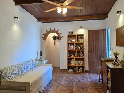 Casa en Venta en Adrogue, USD 165.000
