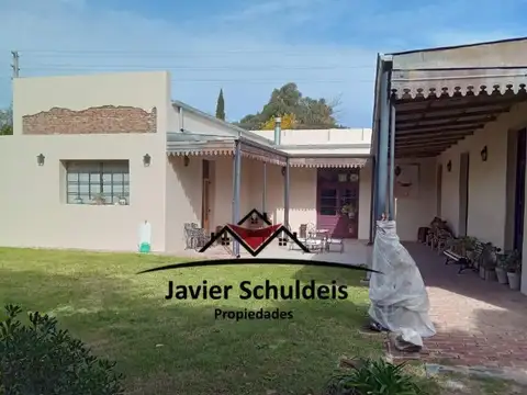 Casa 4 ambientes con 3 baños