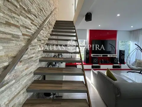 Casa 6 ambientes con 5 baños