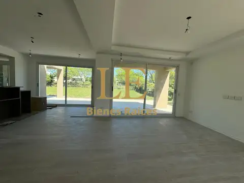 Casa en Venta en San Matias, USD 320.000