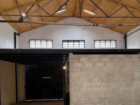 Galpon en Venta 20  mts Frente