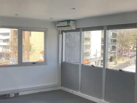 Oficina en Alquiler en Olivos Vias/Rio, USD 1.300