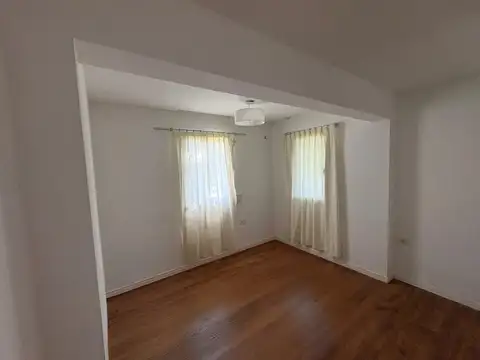 Casa en Venta en Loma Verde, USD 210.000