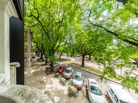 Casa de 2 dormitorios en planta alta en venta en Centro