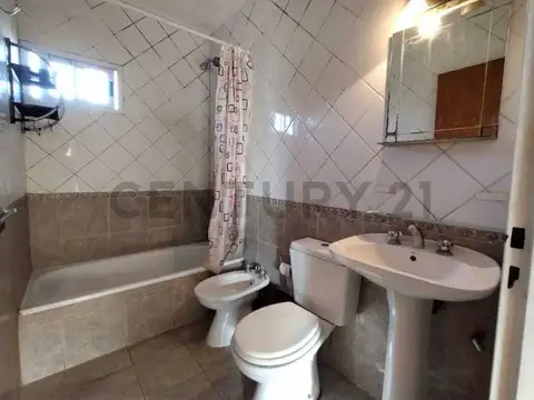 Casa 3 ambientes con 1 baño