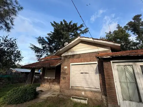 Casa 4 ambientes con 1 baño