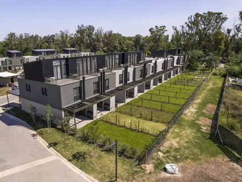 Townhouse en venta de 4 ambientes en Oliden Joven Pilar