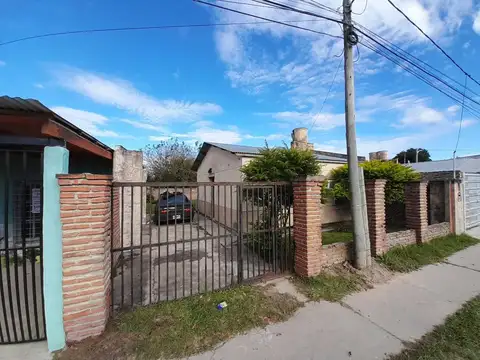 VENDO CASA CERCA DEL CENTRO EN LA CIUDAD DE ESQUINA  