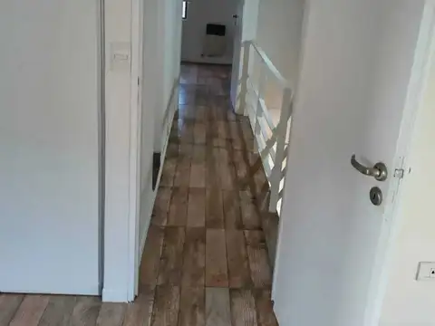 Departamento en Alquiler en Aparts del Pinazo, $ 1.100.000