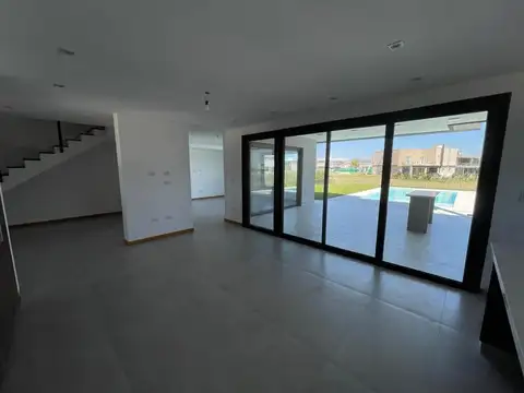 Casa en Venta en Terralagos, USD 620.000